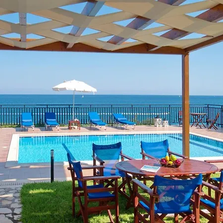 Skala Sleeps 6 Villa Spathíon