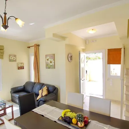 Skala Sleeps 6 * Spathion